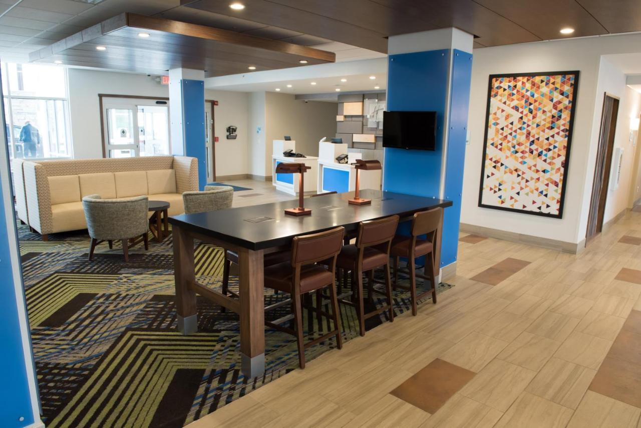 Holiday Inn Express & Suites - Louisville N - Jeffersonville By Ihg Εξωτερικό φωτογραφία